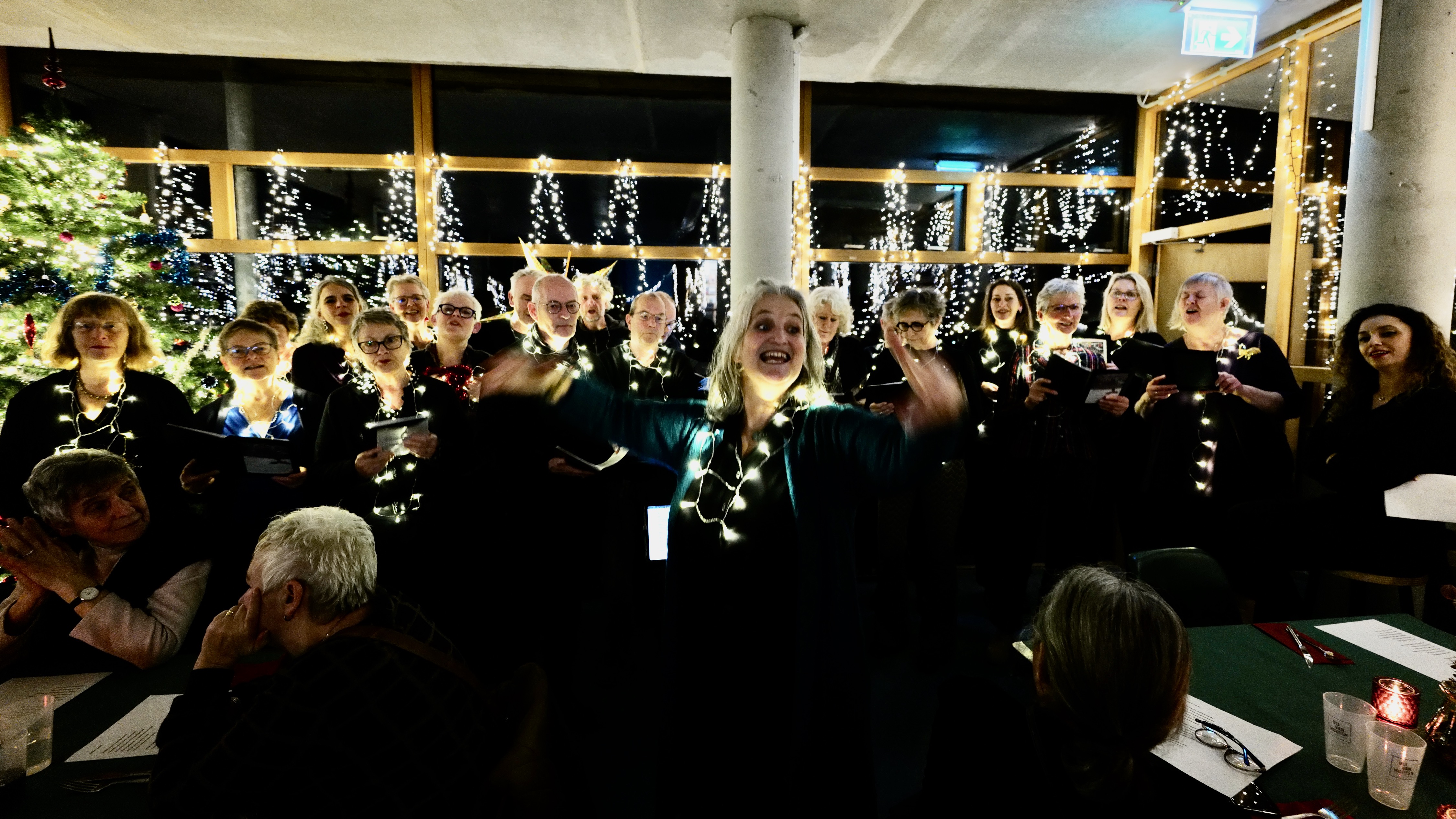 Kerstliedjes in Ons Belang